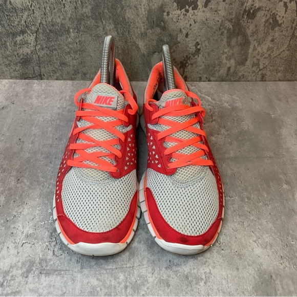 Nike Free Run Running Shoes Womens sz 7.5 - red/orange/greyNike - Picture 2 of 9